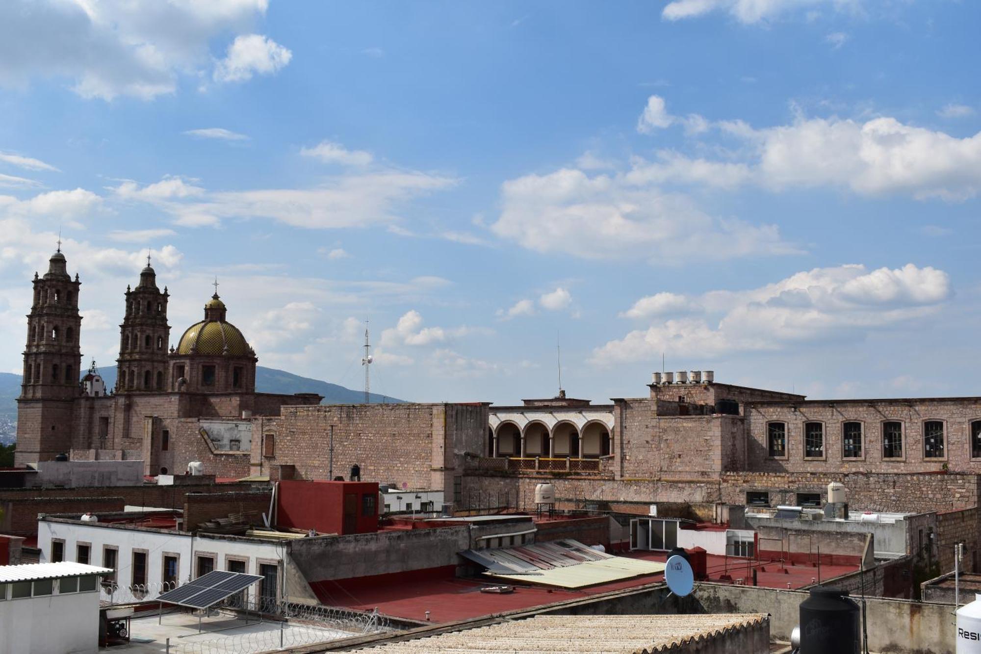 El Suburbio - Serapio Rendon Morelia Esterno foto